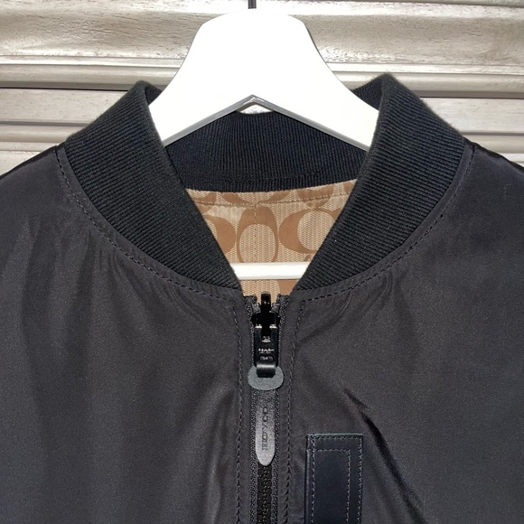 COACH reversible Signature Jacket✨ - Picture 7 of 9